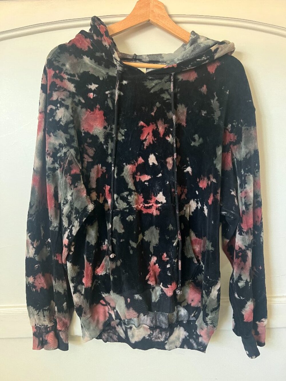 Treasure & Bond Black Tie-Dye Oversized Hoodie